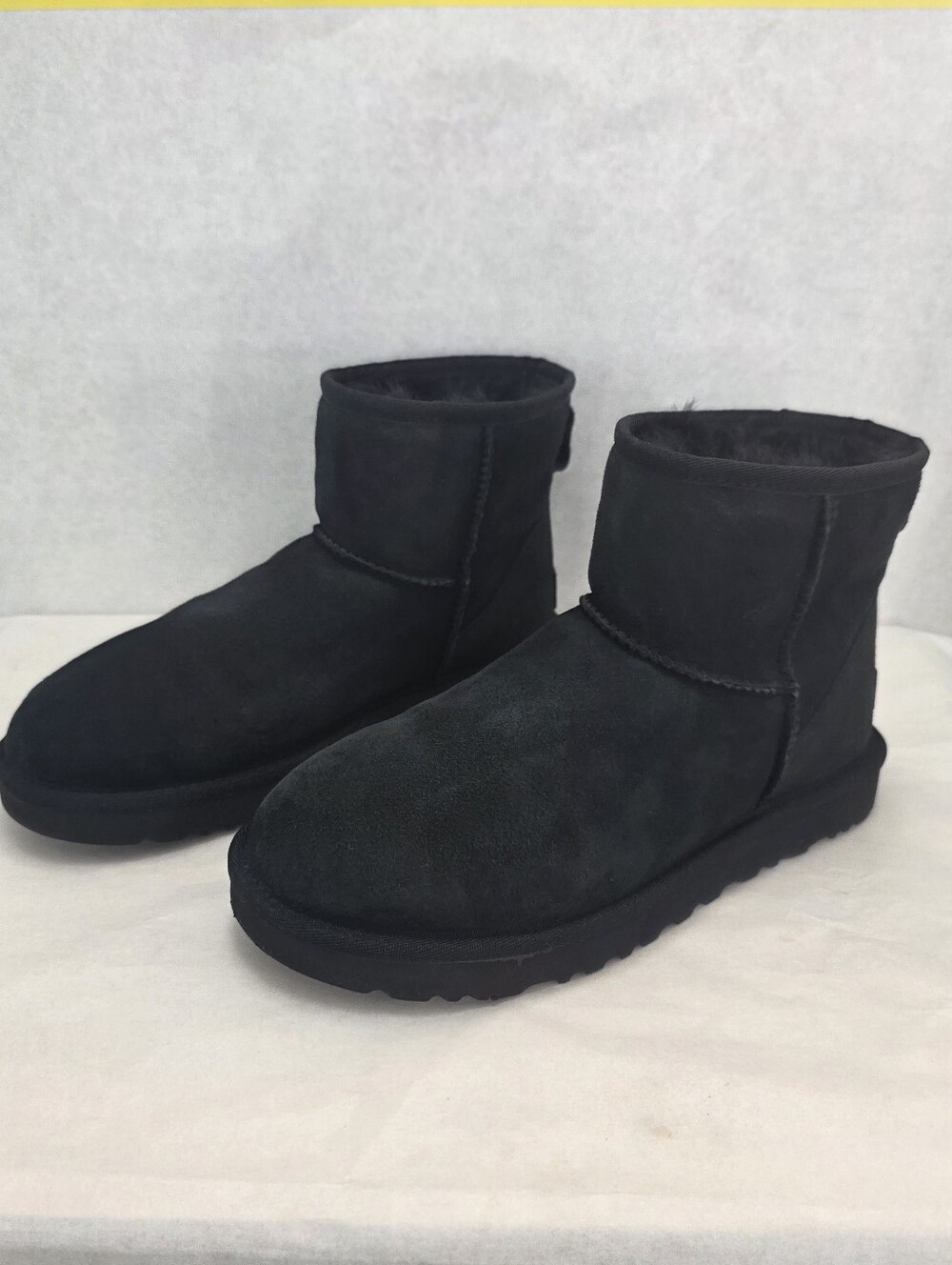 Ugg Classic Mini II Boots - Picture 3 of 8